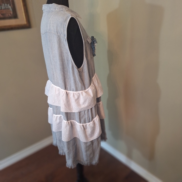 Sleeveless Denim Chambray Dress Tiered Ruffles Big Flower Accent Sz XL - Picture 8 of 16